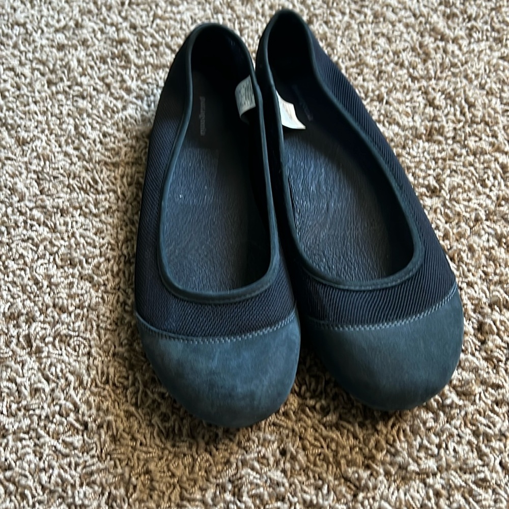 Patagonia ballet shoes size 11